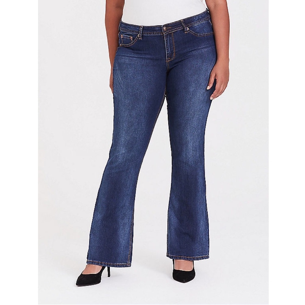 {torrid} Slim Boot Jean-Medium Wash